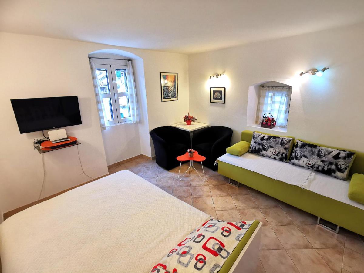 Old Town Boskovic Apartment โกตอร์ ภายนอก รูปภาพ